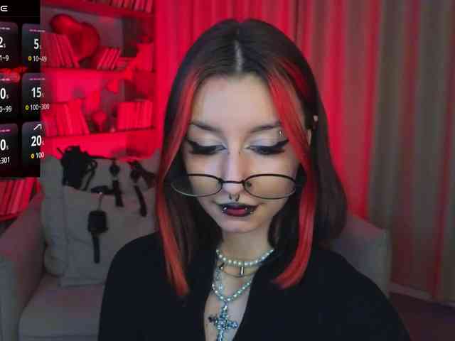 MistressMarcelline webcam