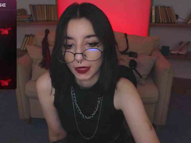 MistressMarcelline webcam