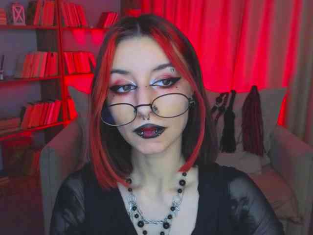 MistressMarcelline webcam
