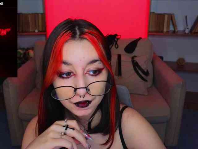 MistressMarcelline webcam