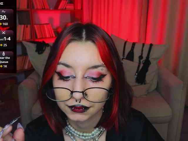 MistressMarcelline webcam