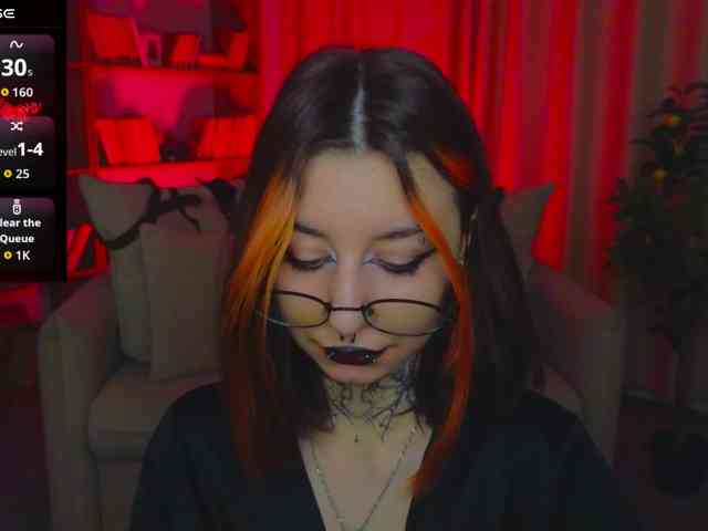 MistressMarcelline webcam