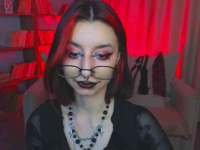 MistressMarcelline webcam