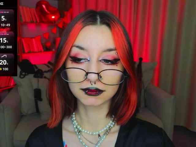 MistressMarcelline webcam