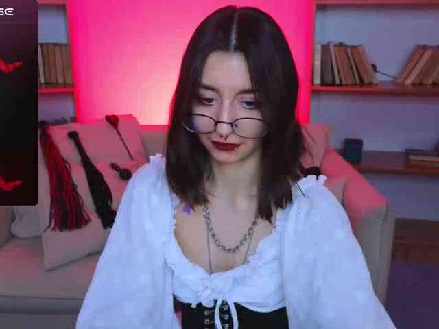MistressMarcelline webcam
