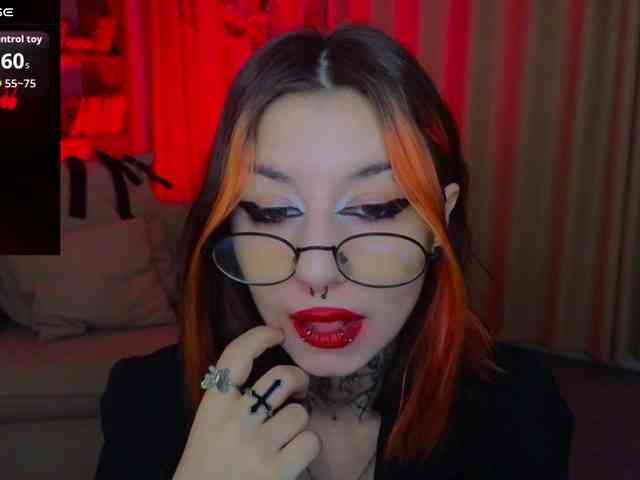 MistressMarcelline webcam