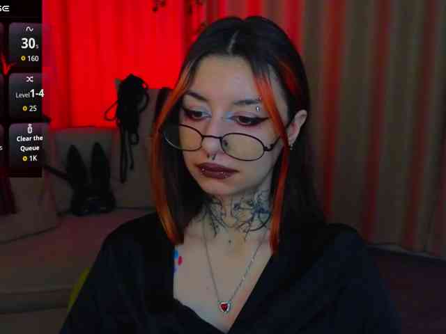 MistressMarcelline webcam