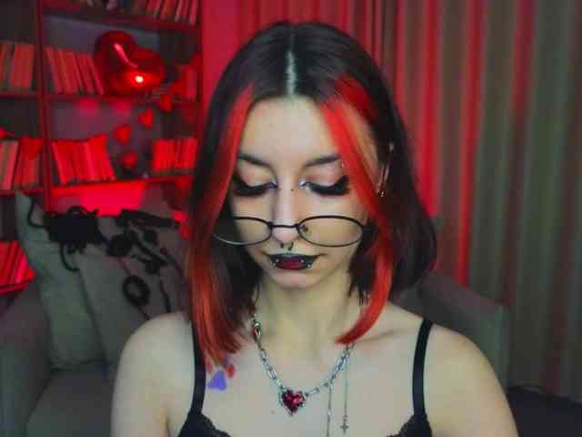 MistressMarcelline webcam