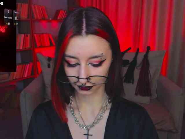 MistressMarcelline webcam