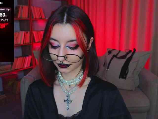 MistressMarcelline webcam
