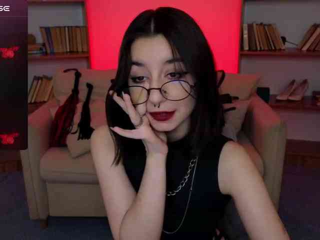 MistressMarcelline webcam