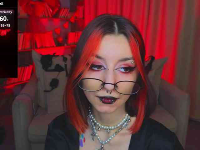 MistressMarcelline webcam