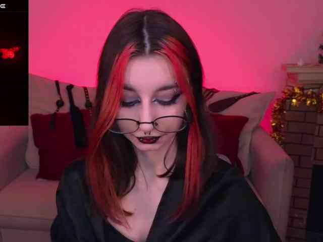 MistressMarcelline webcam