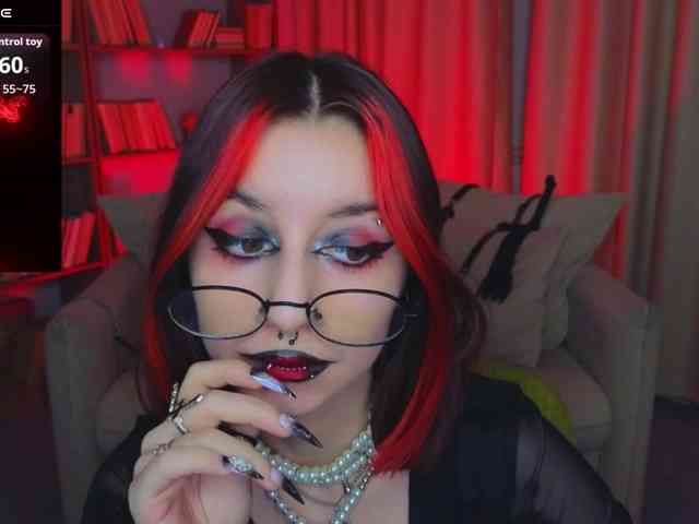 MistressMarcelline webcam