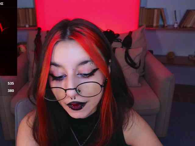 MistressMarcelline webcam