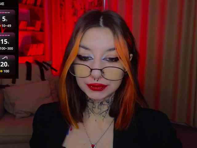 MistressMarcelline webcam