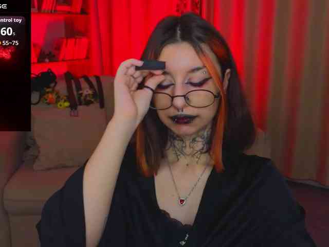 MistressMarcelline webcam