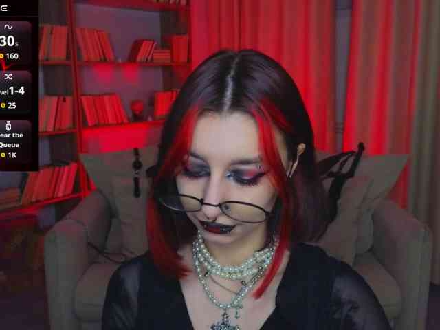 MistressMarcelline webcam