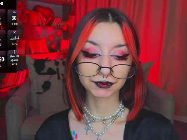 MistressMarcelline webcam