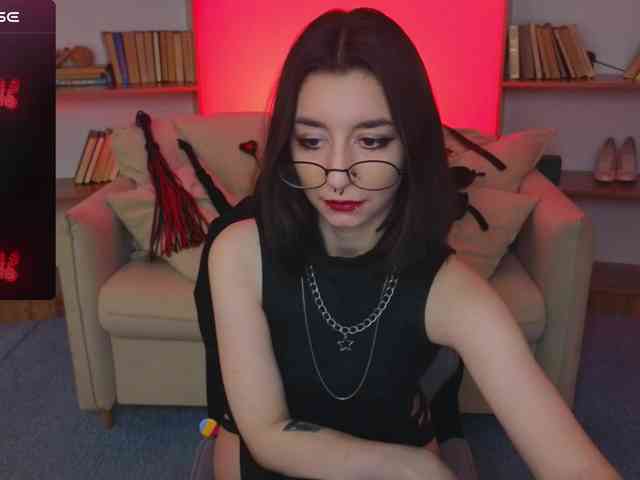 MistressMarcelline webcam