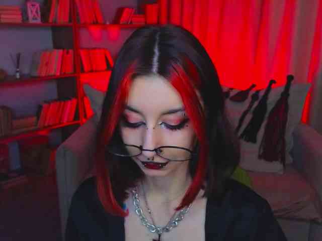 MistressMarcelline webcam