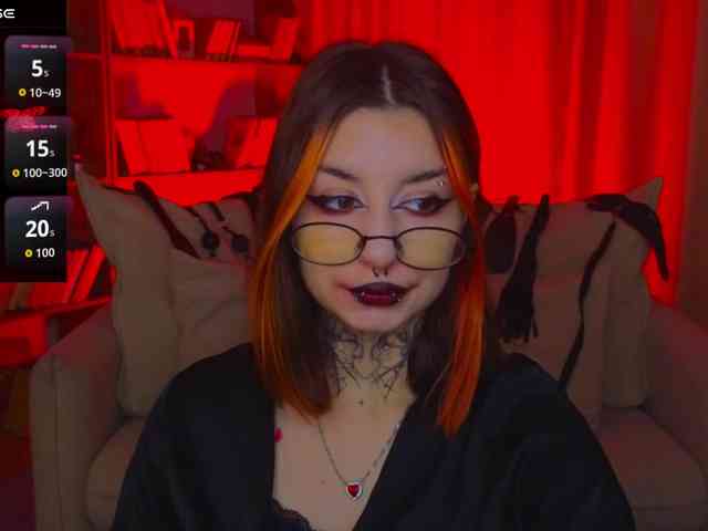 MistressMarcelline webcam