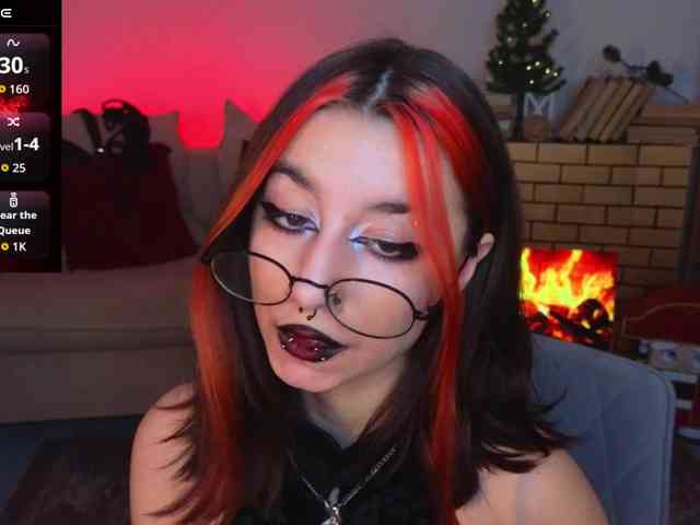 MistressMarcelline webcam