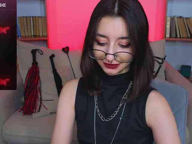 MistressMarcelline webcam