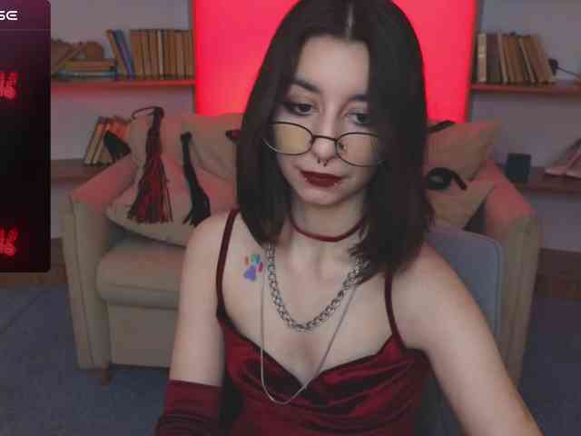 MistressMarcelline webcam