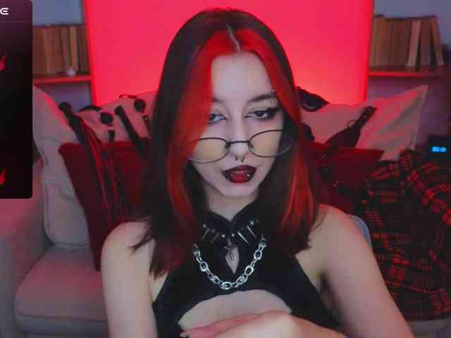 MistressMarcelline webcam