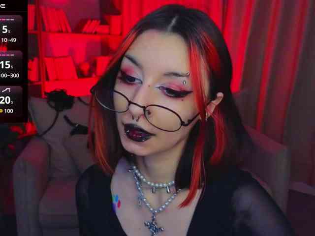 MistressMarcelline webcam