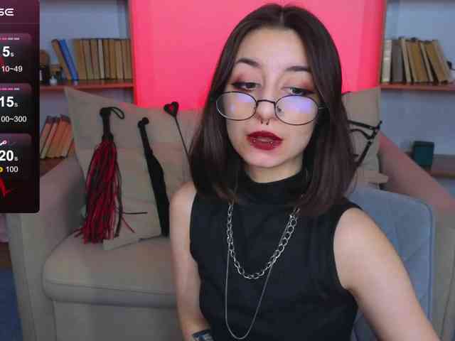 MistressMarcelline webcam