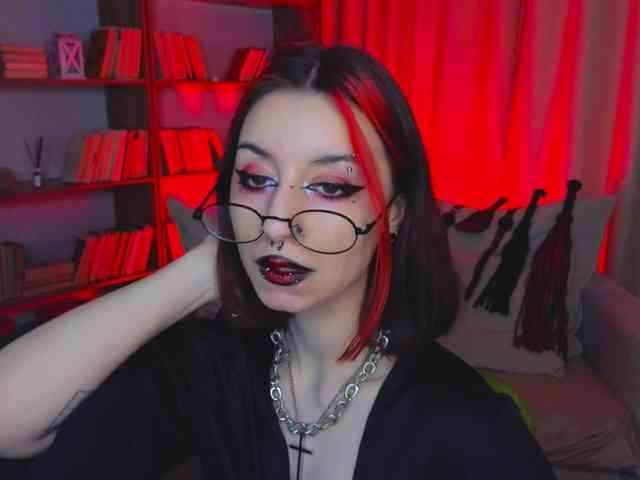 MistressMarcelline webcam