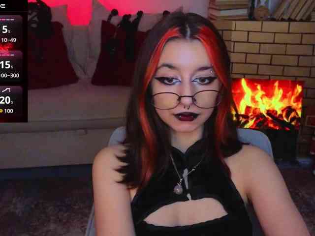 MistressMarcelline webcam