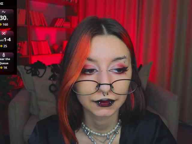 MistressMarcelline webcam