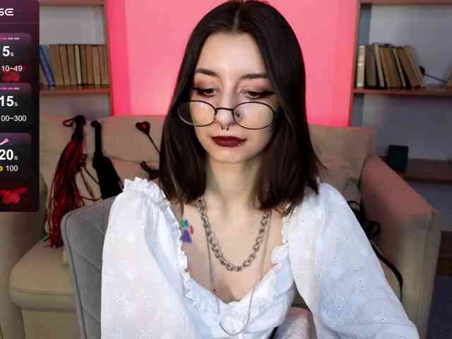 MistressMarcelline webcam