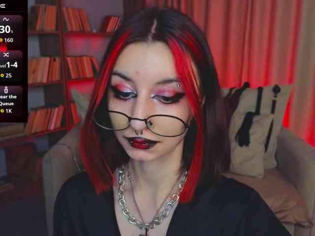 MistressMarcelline webcam