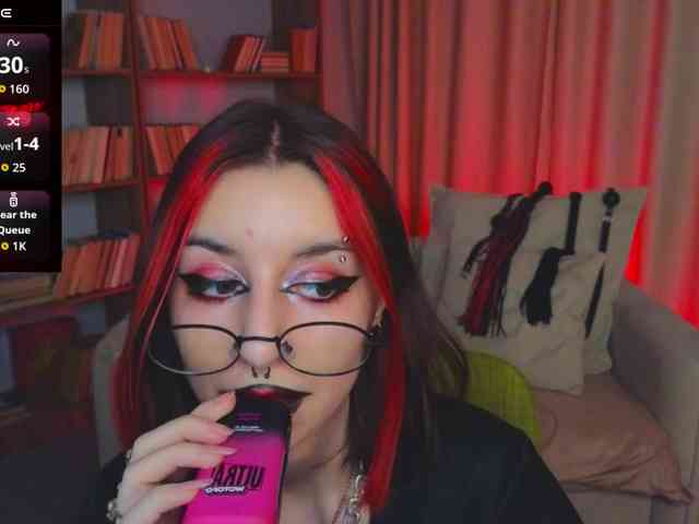 MistressMarcelline webcam