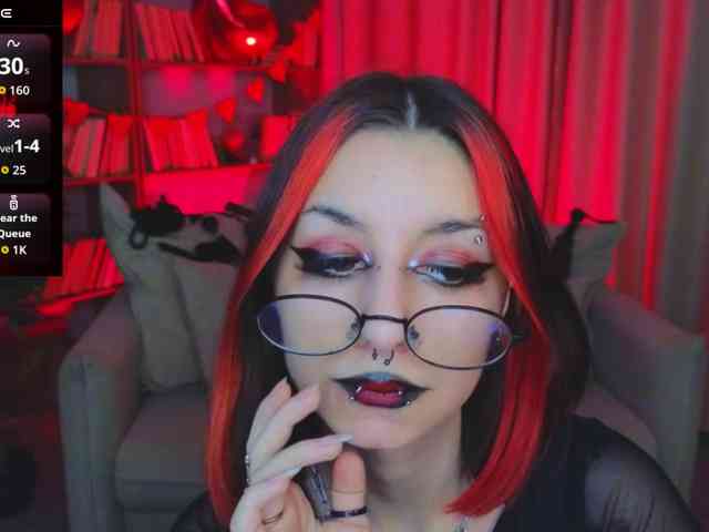 MistressMarcelline webcam