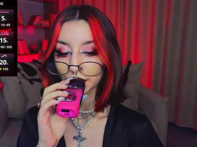 MistressMarcelline webcam