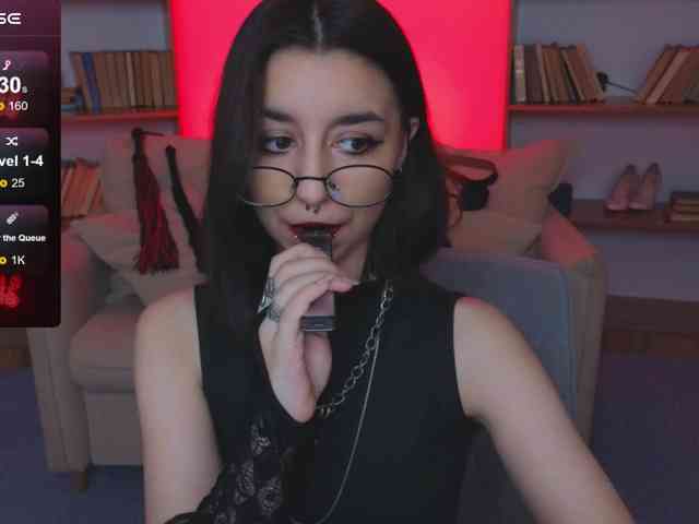 MistressMarcelline webcam
