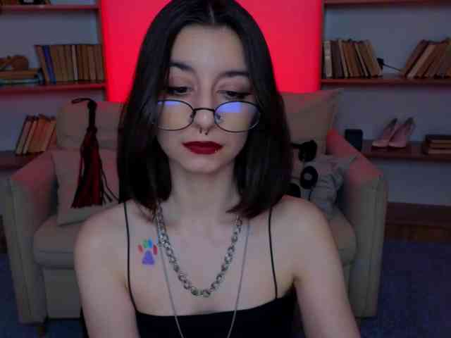 MistressMarcelline webcam
