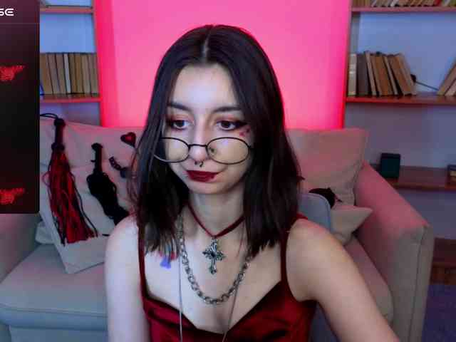 MistressMarcelline webcam