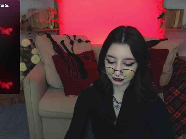 MistressMarcelline webcam