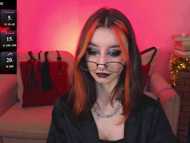MistressMarcelline webcam