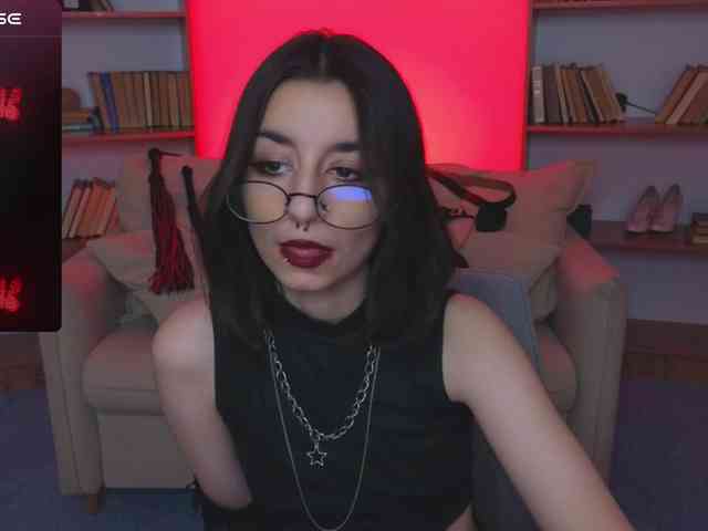 MistressMarcelline webcam