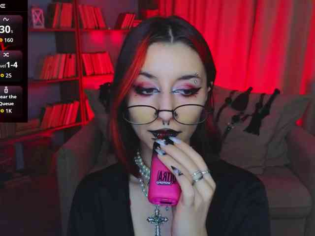 MistressMarcelline webcam