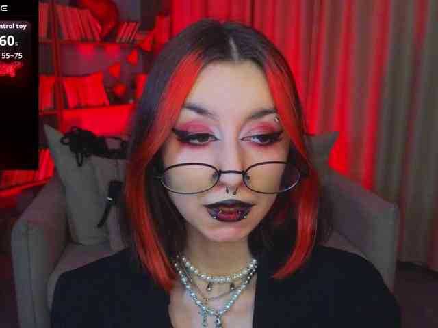 MistressMarcelline webcam