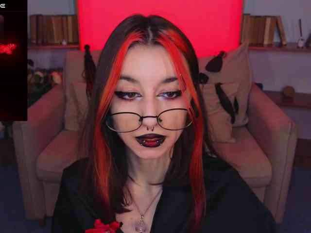 MistressMarcelline webcam