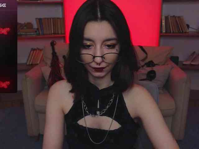 MistressMarcelline webcam